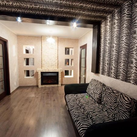 Apartamento Prospekt Svobody 40 Úzhgorod Exterior foto