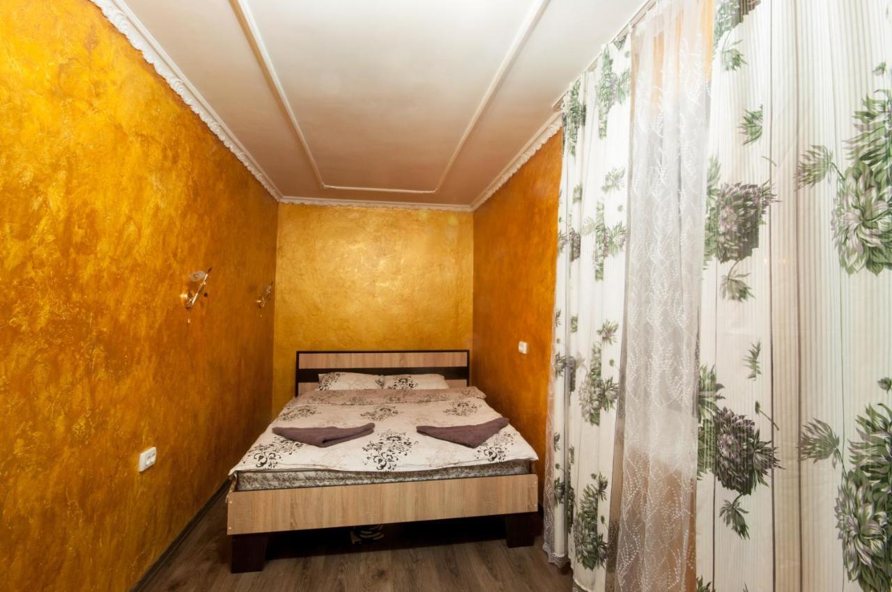 Apartamento Prospekt Svobody 40 Úzhgorod Exterior foto